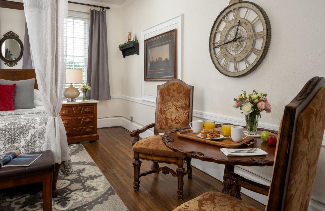 Bed and Breakfast Magnolia Manor And Chapel Humboldt Екстер'єр фото