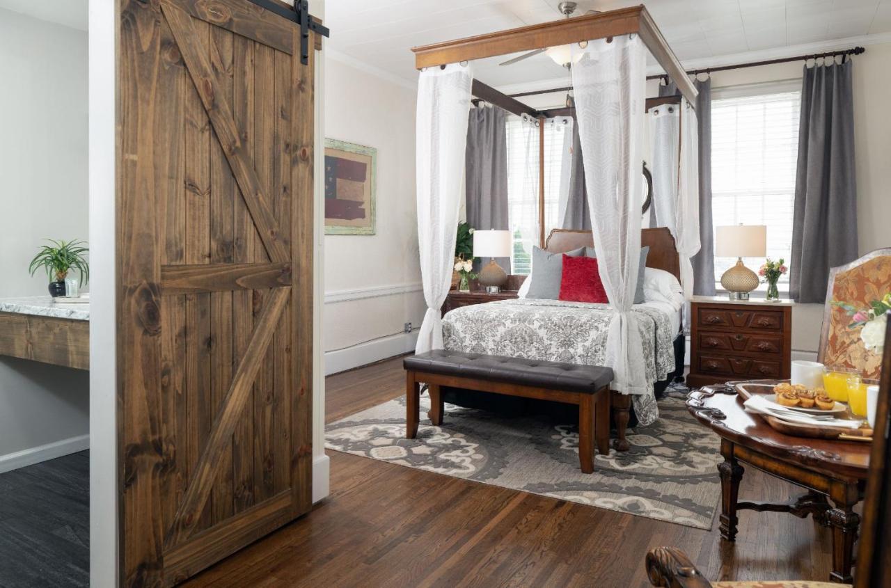 Bed and Breakfast Magnolia Manor And Chapel Humboldt Екстер'єр фото